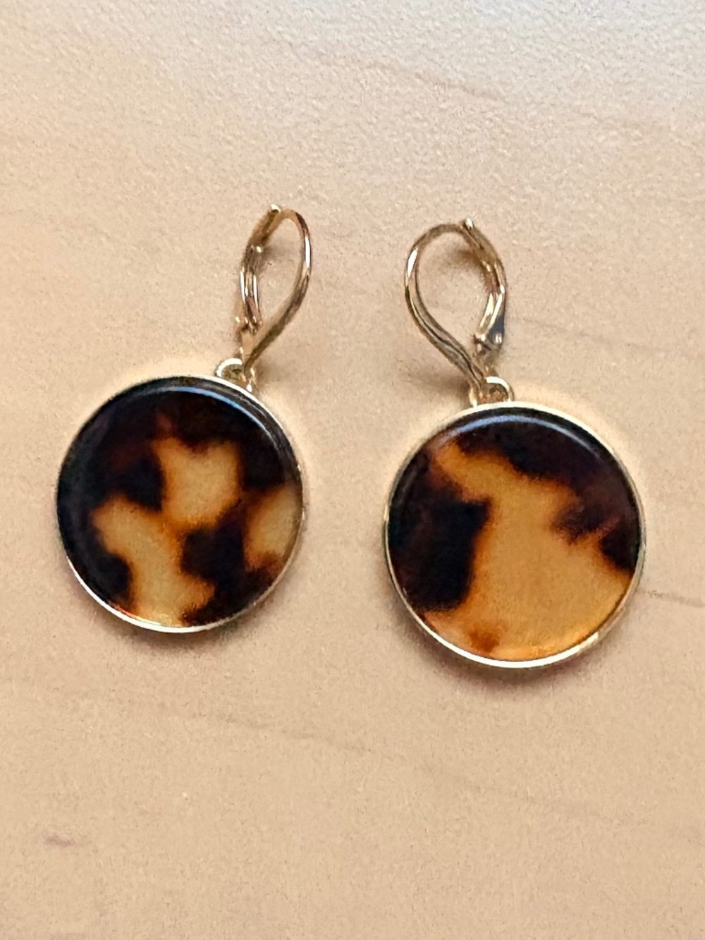 NEW Brooks Brothers Tigers Eye Earrings